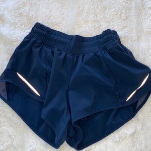 Navy lululemon hotty hot low rise short lined 2.5”, size 2